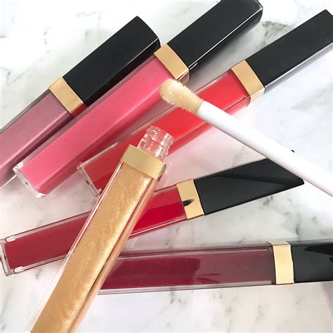 Chanel Rouge Coco Gloss .